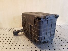 Volkswagen PASSAT CC Battery box tray 1K0915333