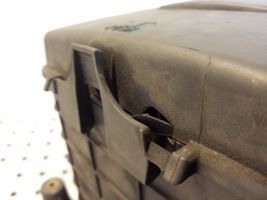 Volkswagen PASSAT CC Battery box tray 1K0915333
