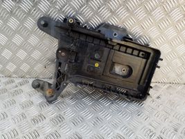 Volkswagen PASSAT CC Battery tray 1K0915333H