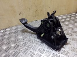 Volkswagen PASSAT B8 Pedal de embrague 5Q0721796