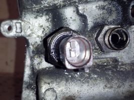 Volkswagen Tiguan Oil filter mounting bracket 045115389K