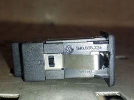 Volkswagen Tiguan Gniazdo / Złącze AUX 5M0035724