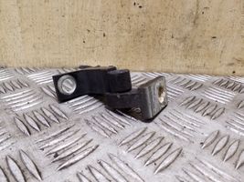 Audi A5 8T 8F Cerniera inferiore della portiera anteriore 8K0831402A