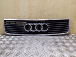 Audi 100 S4 C4 Grotelės viršutinės 4A0853651