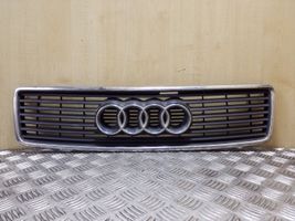 Audi 100 S4 C4 Grotelės viršutinės 4A0853651