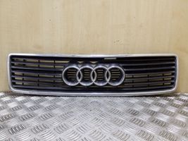 Audi 100 S4 C4 Grotelės viršutinės 4A0853651