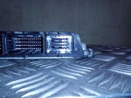 Renault Trafic II (X83) Sterownik / Moduł ECU 0281017065