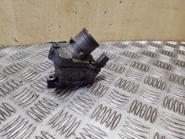 Volvo XC70 Boîtier de thermostat / thermostat 30777475