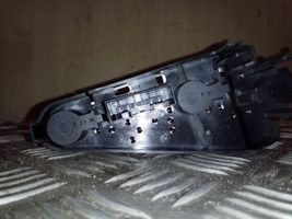 BMW X1 E84 Aizmugures spuldzes vāka turētājs 03424530