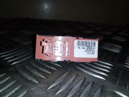 Citroen DS4 Pysäköintitutkan anturin kytkin (PDC) 96664258