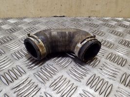 Volkswagen PASSAT B8 EGR-linjan letku 04L131521L