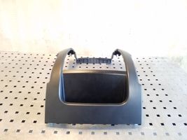 KIA Sorento Radio/GPS head unit trim 847402P000