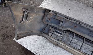 Volkswagen PASSAT B3 Paraurti anteriore 357807217B