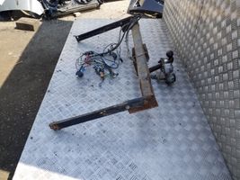 Ford Kuga I Tow bar set E11007263