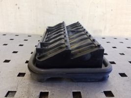 Volkswagen PASSAT CC Ventilācijas režģis 3C0819465