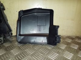 Dacia Sandero Set scatola dei fusibili 243825499R