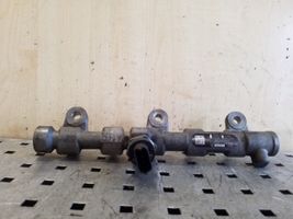 Renault Trafic II (X83) Kraftstoffverteiler Einspritzleiste Verteilerrohr 175215697R