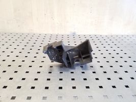 Volvo V50 Support de câble levier de vitesse 30681386