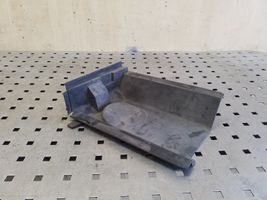 Audi 80 90 S2 B4 Altra parte del vano motore 893805965