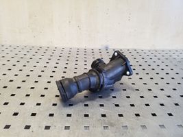 Volkswagen PASSAT B8 Termostat / Obudowa termostatu 04L121111