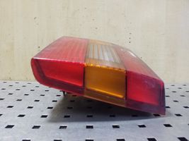 Volkswagen PASSAT B4 Lampy tylnej klapy bagażnika 3A5945107