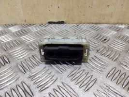 Citroen C4 Grand Picasso Fixation de radiateur 9800613580