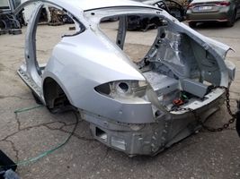 Tesla Model S Задняя четверть 