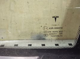 Tesla Model S Szyba karoseryjna tylna 