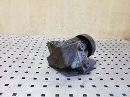 Audi A6 S6 C4 4A Supporto del generatore/alternatore 046903143B