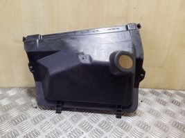 Renault Trafic III (X82) Rivestimento del tergicristallo 93868425