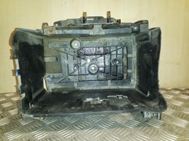 Renault Trafic III (X82) Vassoio scatola della batteria T10011A180