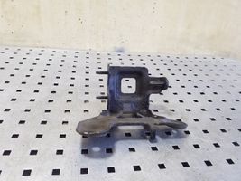 Ford Mondeo MK V Supporto pompa ABS DG9C2C304DB