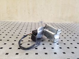 Opel Omega B1 Motorino del tappo del serbatoio del carburante 90491742