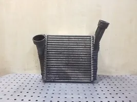 Volkswagen Touareg II Radiatore intercooler 7L6145804A