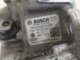 Volkswagen Touareg II Polttoaineen ruiskutuksen suurpainepumppu 0445010642