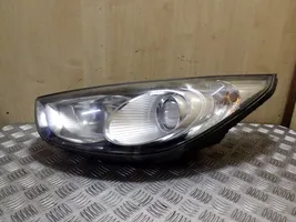 Hyundai ix35 Lampa przednia 921012Y