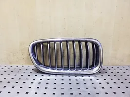 BMW 5 F10 F11 Maskownica / Grill / Atrapa górna chłodnicy 51137336478