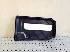 Porsche Cayenne (92A) Coperchio/tappo della scatola vassoio della batteria 7L0864643B