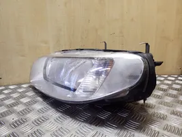 Volvo XC70 Lampa przednia 31420017