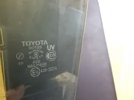 Toyota RAV 4 (XA20) Szyba drzwi przednich 