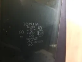 Toyota RAV 4 (XA20) Vitre de fenêtre porte avant (4 portes) 