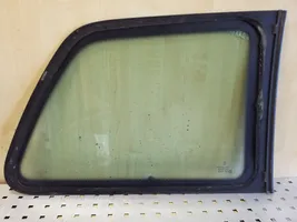 Peugeot 307 Rear side window/glass 