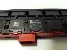 Skoda Superb B8 (3V) Przełącznik / Przycisk otwierania klapy bagażnika 3V2927132L