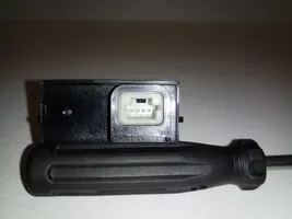 Nissan Qashqai J12 Connecteur/prise USB 253316UA0B