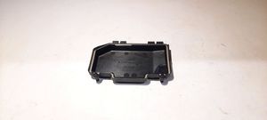 Mercedes-Benz S W222 Tapa de caja de fusibles A2225400182