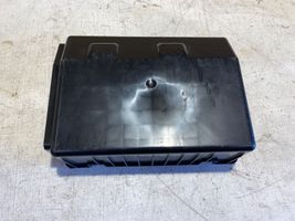 Mercedes-Benz GLE (W166 - C292) Tapa de caja de fusibles A1665400180