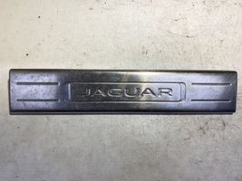 Jaguar XJ X351 Listwa progowa przednia AW9313200A