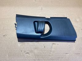 Volkswagen Touareg II Seat belt trim 106272