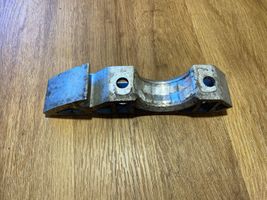 Volkswagen Touareg II Mocowanie stabilizatora osi przedniej 7L0411063B