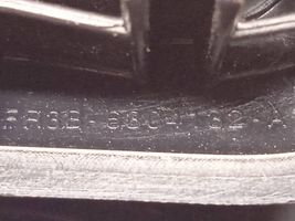 Ford Mustang VI Häikäisysuojan kiinnityskoukun kiinnike FR3B6304132A